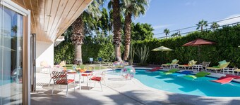 Mid-Century Modern Pool Home By Meiselman! Cozy and Vibrant!