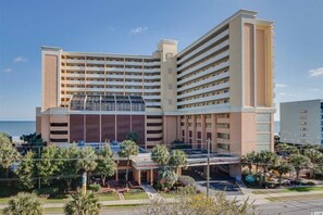 Exterior - Enjoy a Family Fun-Filled Ocean Front Beach Escape (Myrtle Beach)