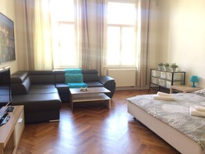 Smart TV, DVD player, books, offices