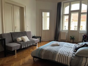 4 bedrooms, desk, iron/ironing board, WiFi