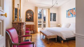 2 chambres, fer et planche à repasser, Wi-Fi gratuit, draps fournis