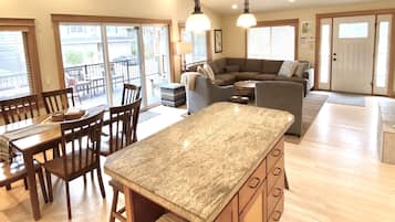 Smart TV, fireplace, DVD player, books