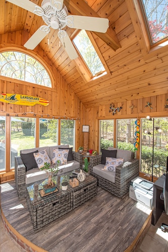 Private, Beautiful, And Affordable Family Friendly Vacation Home