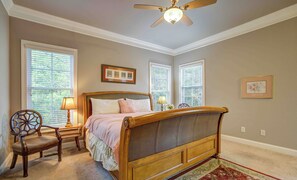 3 bedrooms, iron/ironing board, Internet, bed sheets