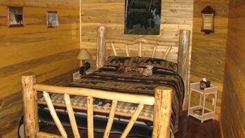 1 bedroom, travel crib, bed sheets