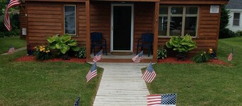 LOCATION! LOCATION! LOCATION!<br>2 Bedroom, 1 Bathroom Cottage