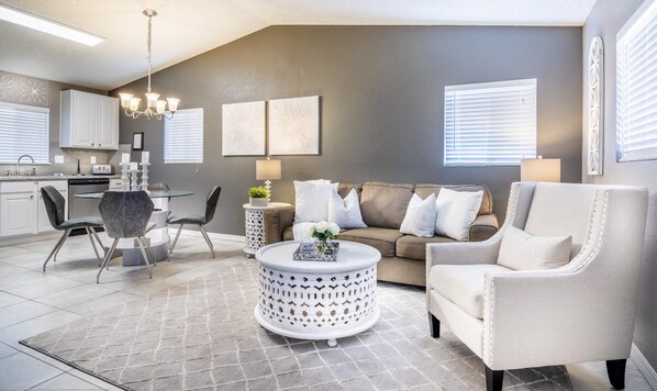 Smart TV, DVD player