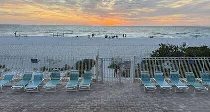 Oceanfront! Heated Pool! Free WiFi & Cable! Bidets! Deluxe Outdoor Kitchen! Oceanway 202 Luxury!