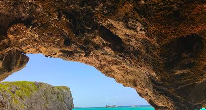I LAND TIME-bezaubernde Villa am Wasser, mit einem Gatter versehen, privater Pool, Kajaks, SUPs