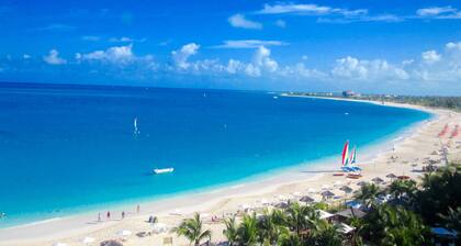 I Land Time - Fun on the water near Grace Bay Beach. SUPs, Kayaks, Snorkel Gear