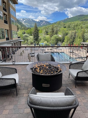 Terrace/patio - CRBC - Best View in Resort! Ski In/Out, 2 Queen Beds, Spa, Ski Valet, PvtBalcony (Avon)