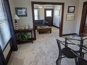 Smart TV, DVD player, books, stereo