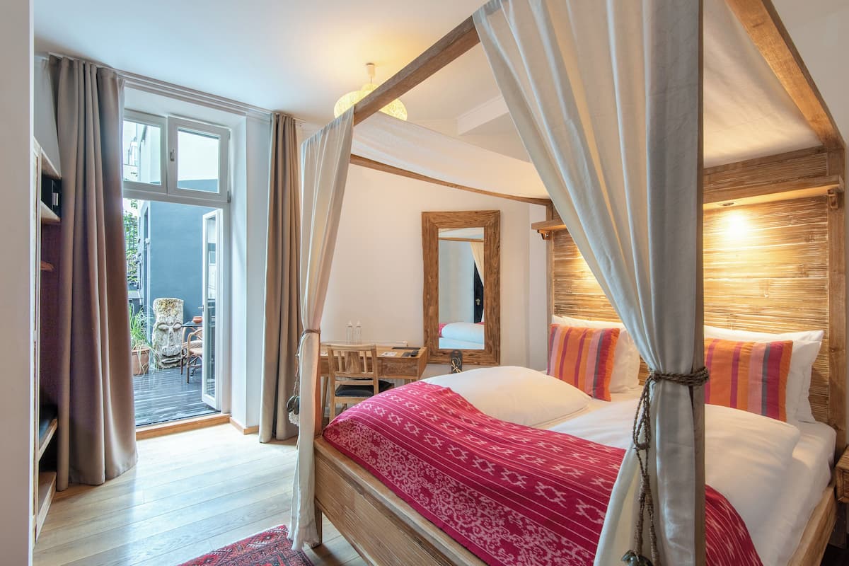 Chambre double | Literie de qualité, coffre-fort pour ordinateur portable