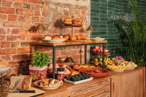 Daily buffet breakfast for a fee