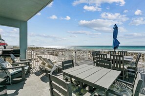Outdoor dining - Wonderful Gulf front 4 bedroom luxury townhome with private elevator** (Pensacola Beach)