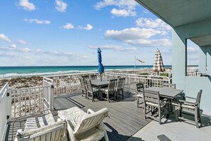 Outdoor dining - Wonderful Gulf front 4 bedroom luxury townhome with private elevator** (Pensacola Beach)
