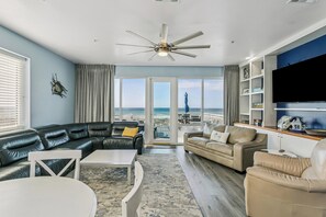 TV - Wonderful Gulf front 4 bedroom luxury townhome with private elevator** (Pensacola Beach)