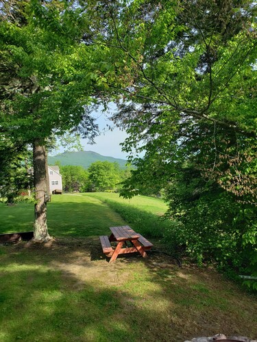 Secluded Home - Close to Skiing, Horse Show, Hiking, Dining/Shopping