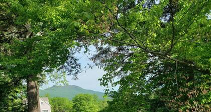 Secluded Home - Close to Skiing, Horse Show, Hiking, Dining/Shopping