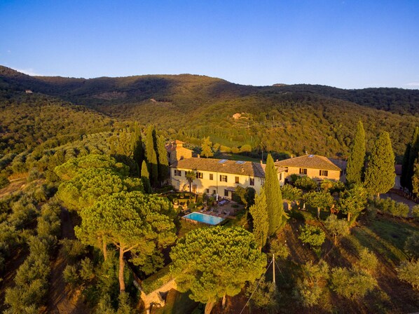 Exterior - Authentic Private Tuscan Villa for 12 people in Greve: the Heart of Chianti (Greve in Chianti (Firenze))