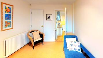 Cottage | 2 bedrooms, bed sheets