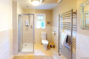 Cottage | Bathroom