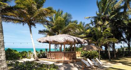 Upea Beach Front Property w / 14 vuodetta. Täydellinen useille perheille ja tapaamisille!