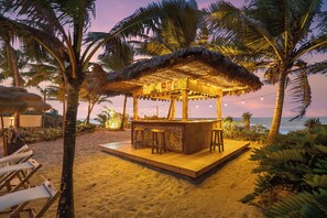 Bar (en la propiedad)