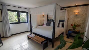 14 bedrooms, in-room safe, iron/ironing board, travel crib