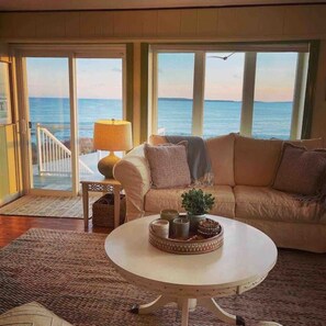 Smart TV, video games, stereo