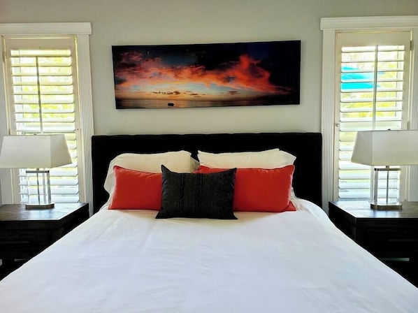 4 bedrooms, desk, iron/ironing board, travel crib