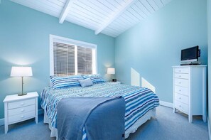 3 Schlafzimmer, Schreibtisch, Bügeleisen/Bügelbrett, Reisekinderbett