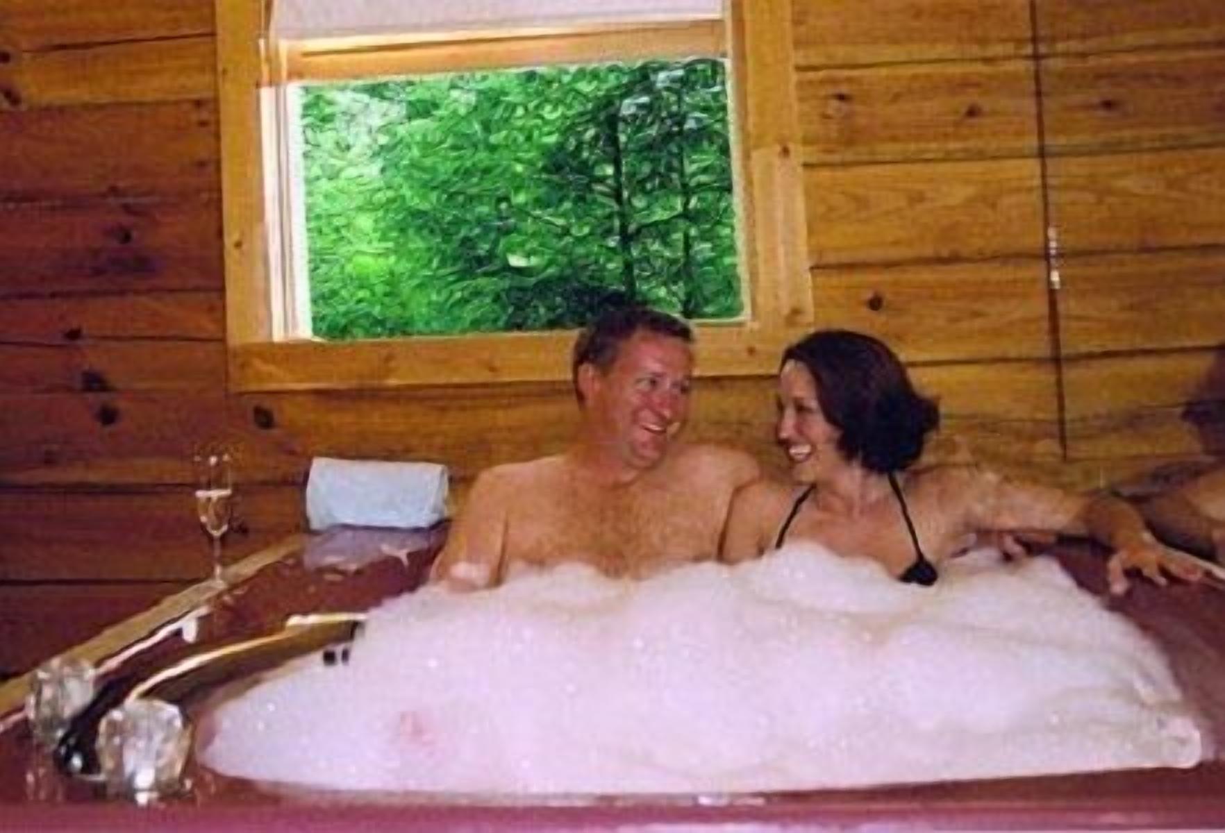 Gatlinburg  Log Cabin for Honeymooners or Just A Well Deserved Getaway 