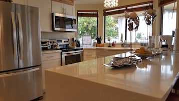 Microwave, oven, stovetop, dishwasher