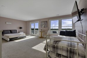 6 bedrooms, iron/ironing board, free WiFi, bed sheets