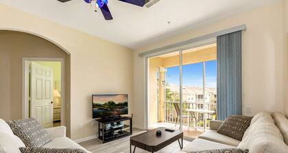 Luxury 3 bedroom condo close to Disney with access to resort facilities