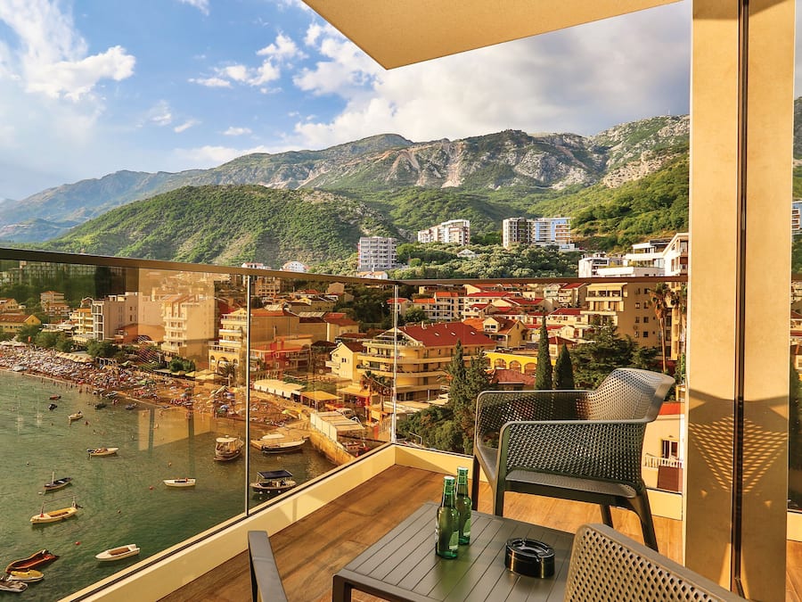 Premium Double Room, 1 King Bed, Sea View | Premium bedding, memory-foam beds, minibar, in-room safe