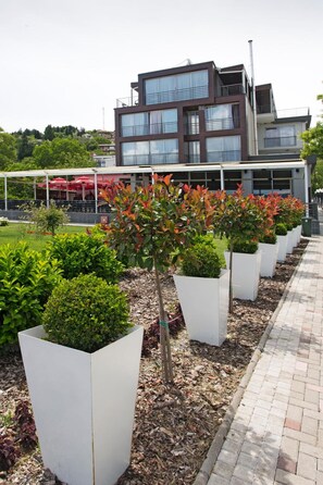 Property grounds - Hotel Romantique Plaza Dojran (Star Dojran)