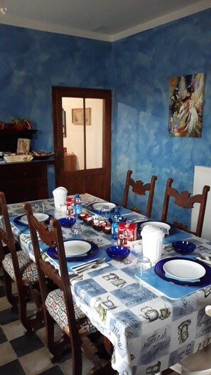 Free daily local cuisine breakfast - Barone Rosso (Treviso)