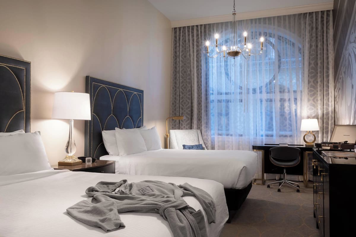 1 slaapkamer, pillowtop-bedden, een minibar, een kluis op de kamer