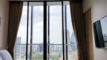 Premium Studio Suite, Homey | 1 bedroom, individually decorated, individually furnished, desk