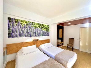 Double Room, 2 Single Beds, Balcony
