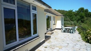 Cottage | Interior - Seagulls (Truro)