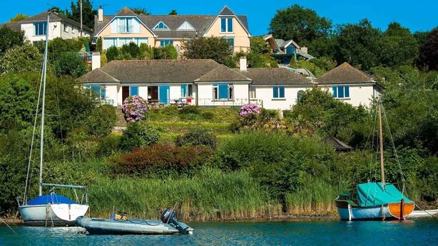 Cottage | Interior - Seagulls (Truro)