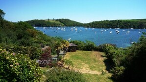 Cottage | Property grounds - Seagulls (Truro)