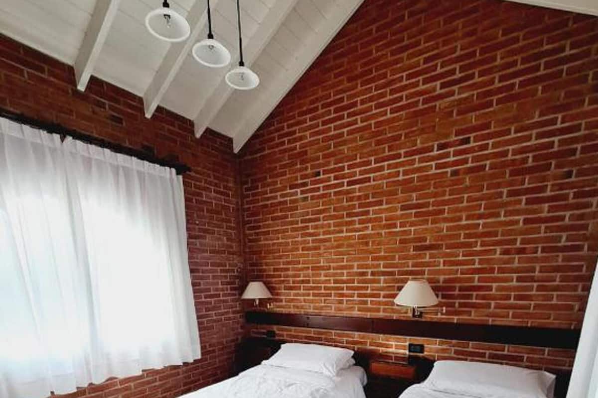 20 camere, una cassaforte in camera, tende oscuranti