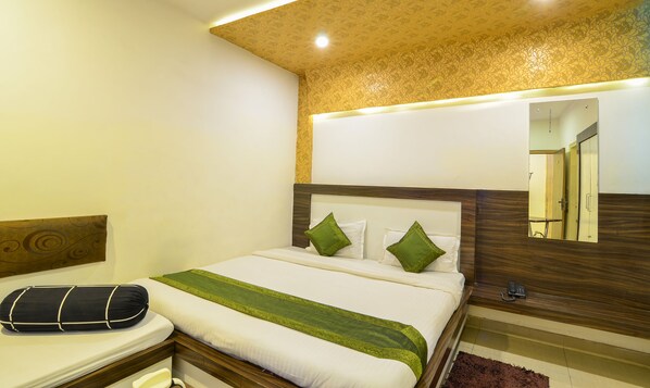 Iron/ironing board, rollaway beds, free WiFi, bed sheets