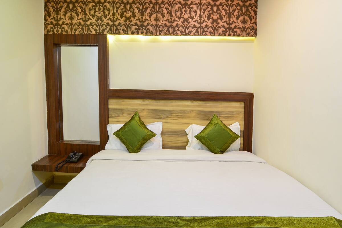 Iron/ironing board, rollaway beds, free WiFi, bed sheets