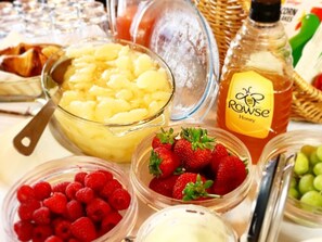 Desayuno estilo bufé