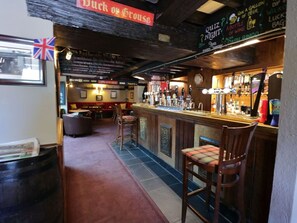 Interior - Ye Olde Cheshire Cheese Inn (Hope Valley)